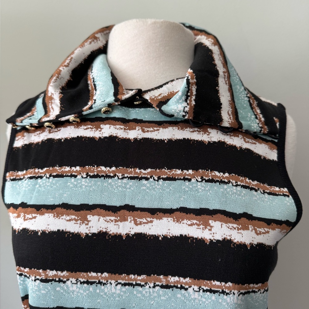 ST. John 2 Piece Knit Tank Removable Collar - Picture 6 of 16